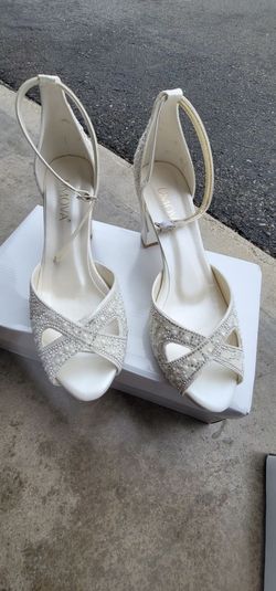 White Pearl Rhinestone Bridal heels