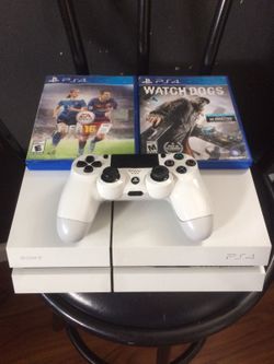 PS4 (white)