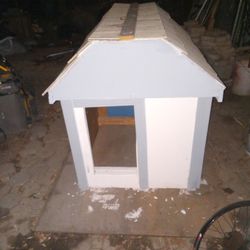 DOG HOUSE