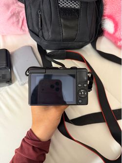 Canon EOS M100 Mirrorless Camera w/ 15-45mm Lens -(Black) l