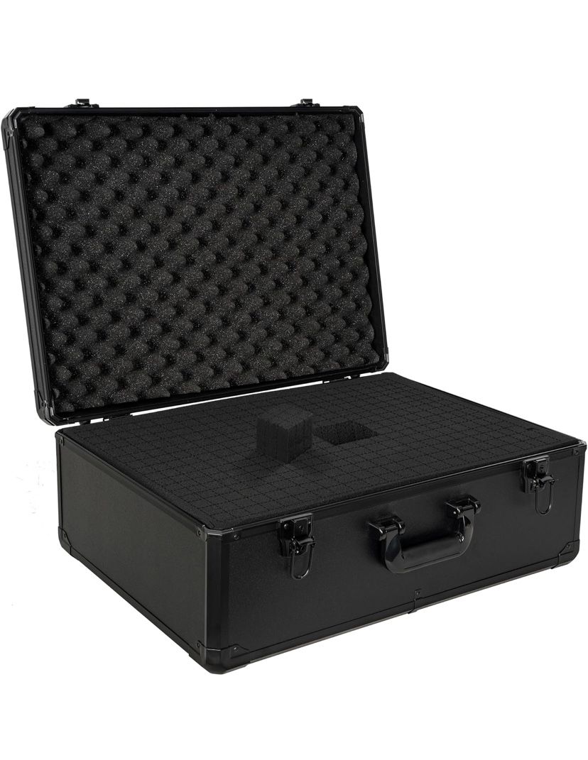 New 23 “Aluminum Carrying Case with keys and dice foam $75 firm