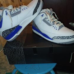 Retro Jordan 3's Racer Blues