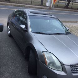 2004 Nissan Max