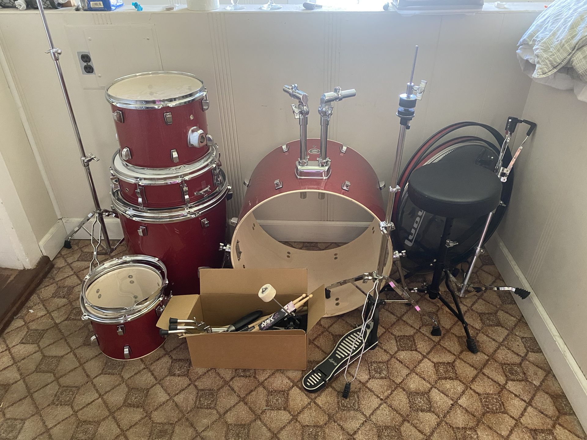 Ludwig Element Evolution 5piece Complete Drum Set with Zildjian