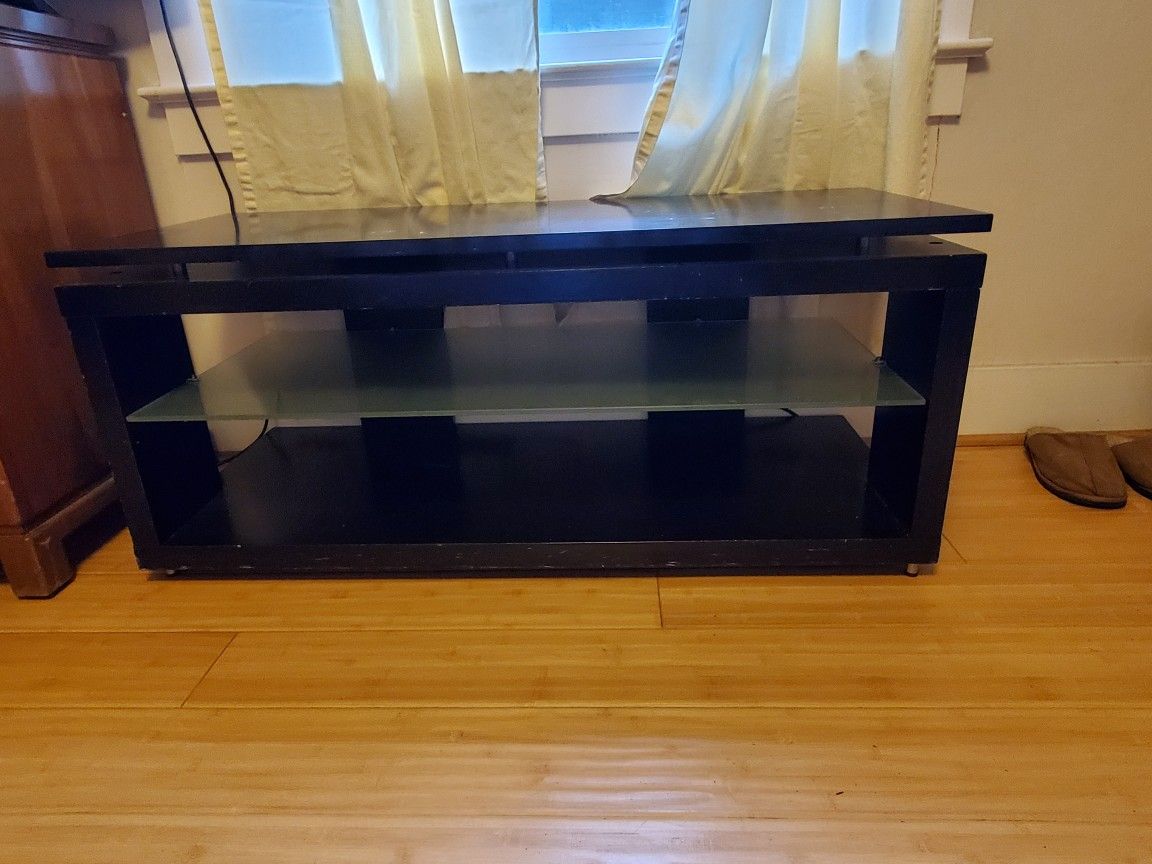 Entertainment Stand With Frosted Glass Shelf