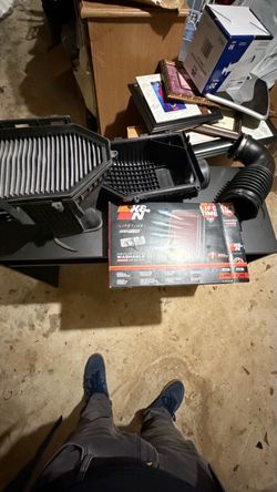 DODGE CHALLENGER STOCK AIR BOX WITH PERFORMANCE AIR FILTER