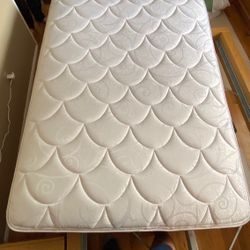 Free Full Size Mattress, Free Full Size Memory Foam Mattress and Box Springs