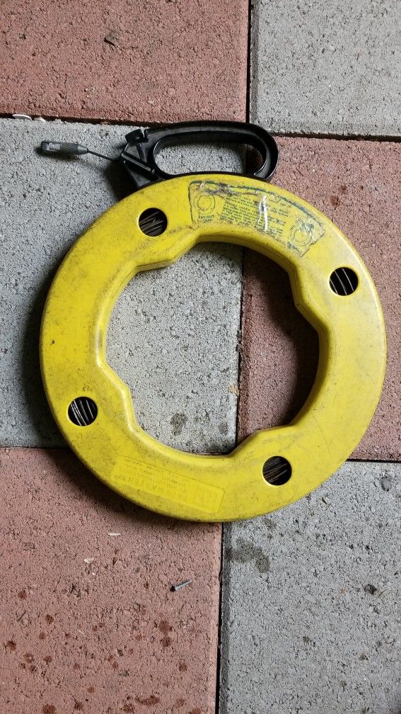 Holub Industries TAPEMASTER Heavy Duty Fish Tape Wire & Cable Puller

