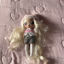 Na! Na! Na! Surprise Series 4 Paula Purrfect fashion doll,