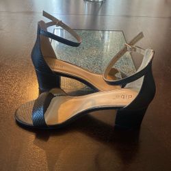 Black Snack Print Low Heels Size 10w