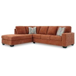 "Aviemore" 2-Piece Sectional with Detachable Chaise, Bought at Ashley's (02/06/25)