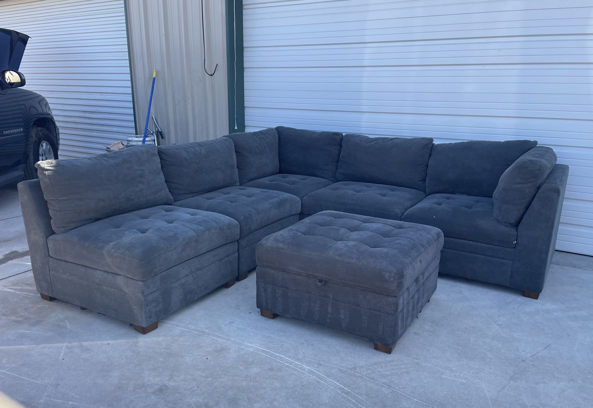 6 PIECE MODULAR SECTIONAL WITH OTTOMAN 