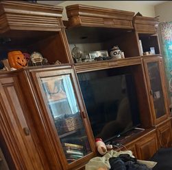 Entertainment center