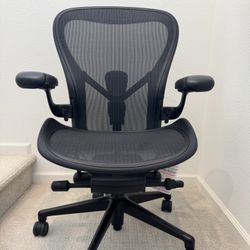 2025 brand new Herman Miller Aeron Remastered C in Onyx office chair