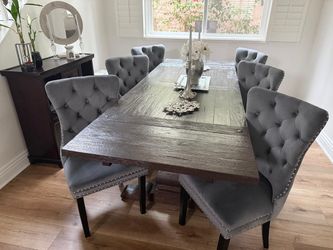Dining Table with 6 Tufted Velvet Chairs