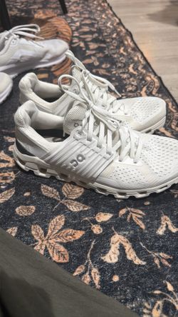 On Cloud women’s shoes size 7