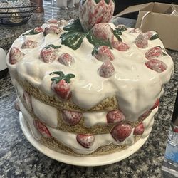 vintage ceramic Strawberry Shortcake cake stand and dome