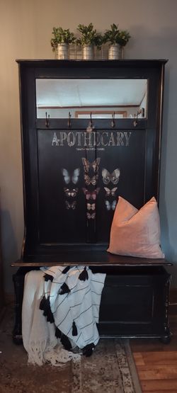 Butterfly/Moth Apothecary Distressed Halltree Bench Storage Cost Hooks 