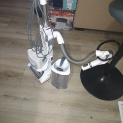 Shark Navigator Lift Away Vac