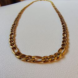 Gold-plated stainless steel Figaro chain necklace