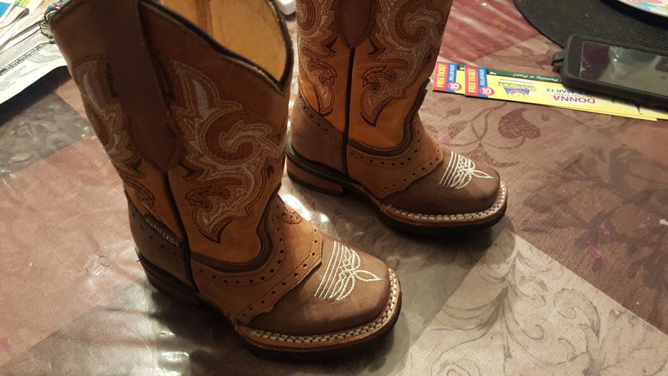 votas para un beibi son 14 y medio en muy buenas condiciones