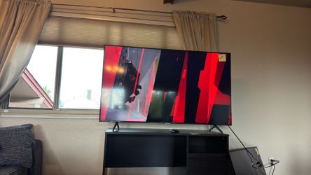 60” smart Samsung TV