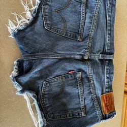 Levi Shorts 