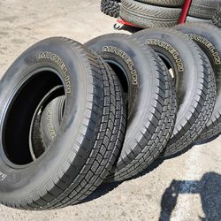 Michelin Defender LTX 265/70/17"