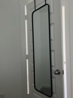 Door hanging mirror