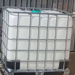 275 Gallon Water Tank $85.ea