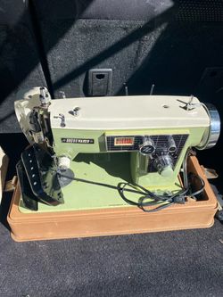Vintage Dress Maker Sewing Machine