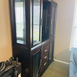 Cherry Wood China/Hutch cabinet 