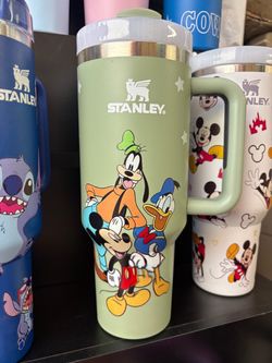 x Disney Quencher Tumbler – Green