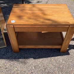 Oak end table