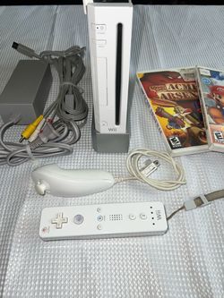Nintendo Wii Console Bundle with Games