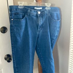 Blue Denim Capri Pants, Women’s Size 14