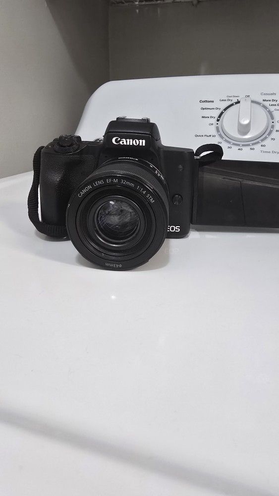 canon m50 mark ii W/ Canon EF-M 32MM Lens