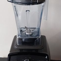 Vitamix Professional Blender 64-oz – Excellent Condition