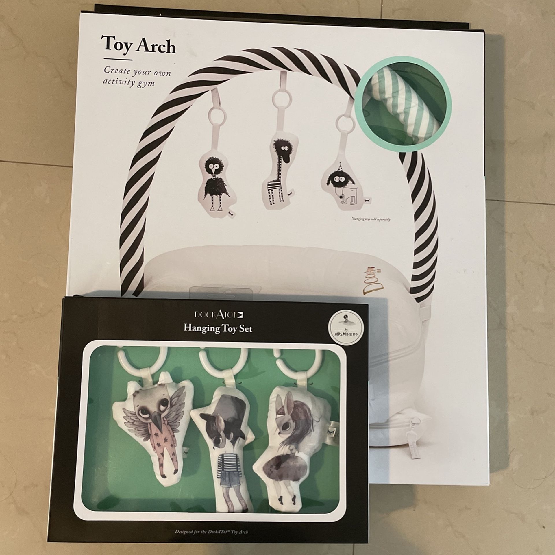 Dockatot Toy Arch And Hanging Toy Set