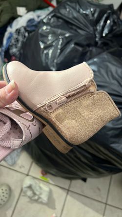 Size 6 / Toddlers Semi New 