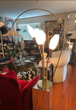 80s Postmodern Brass & white Opaline Glass Tulip flower Table Lamp