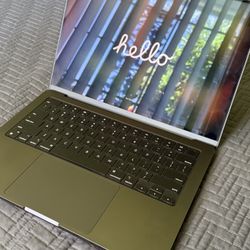 Macbook Pro 2023 - 14 In. Screen