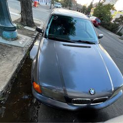 2000 BMW 323i
