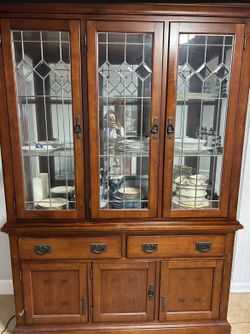 China cabinet/Hutch All Wood
