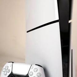 Ps5 Slim With 1 Controllers