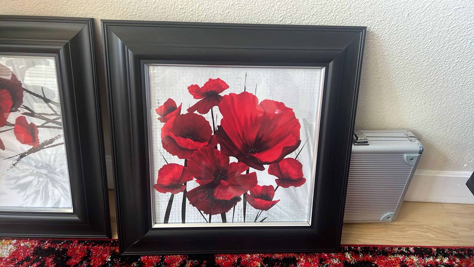 Set of 2 Red Floral Wall Art – Framed Paintings