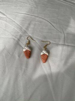 Hand made Earrings Ice cream 🍦 😋(DM me for more info) 😀