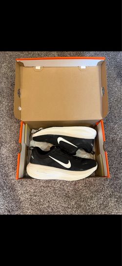 Nike Vomero Running Size 8