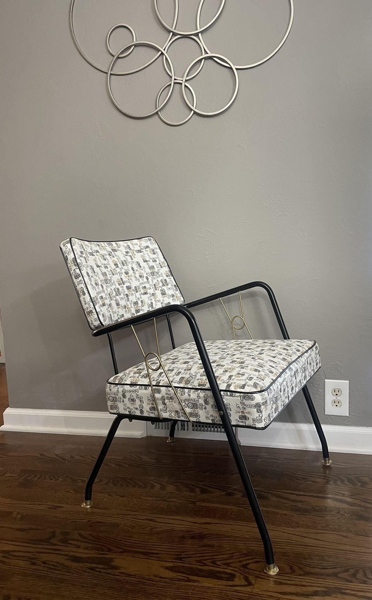 “Viko “ Brand Chair . MCM. Super cool and sleek!