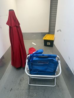 Blue Folding Beach Chair with Aluminum Frame, and umbrella